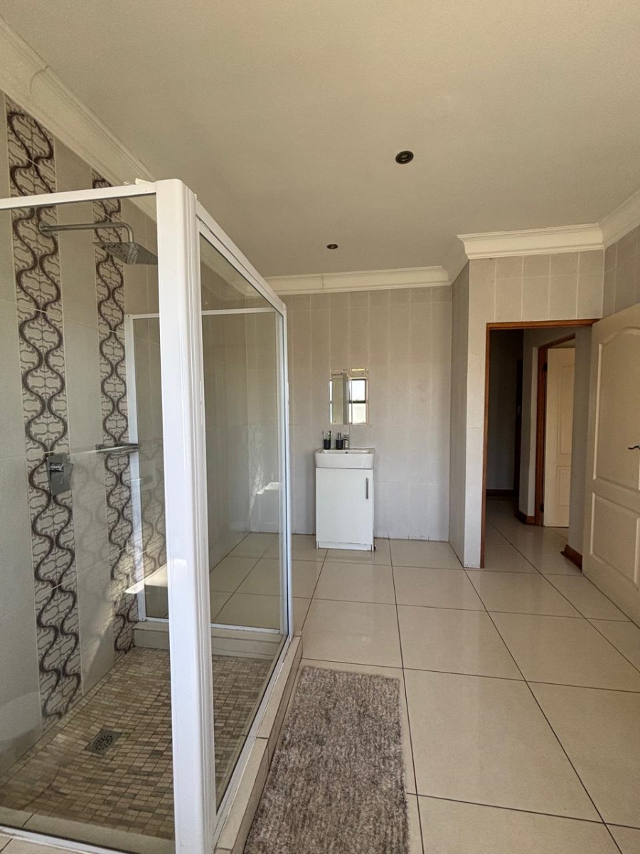 5 Bedroom Property for Sale in Savannah Country Estate Gauteng
