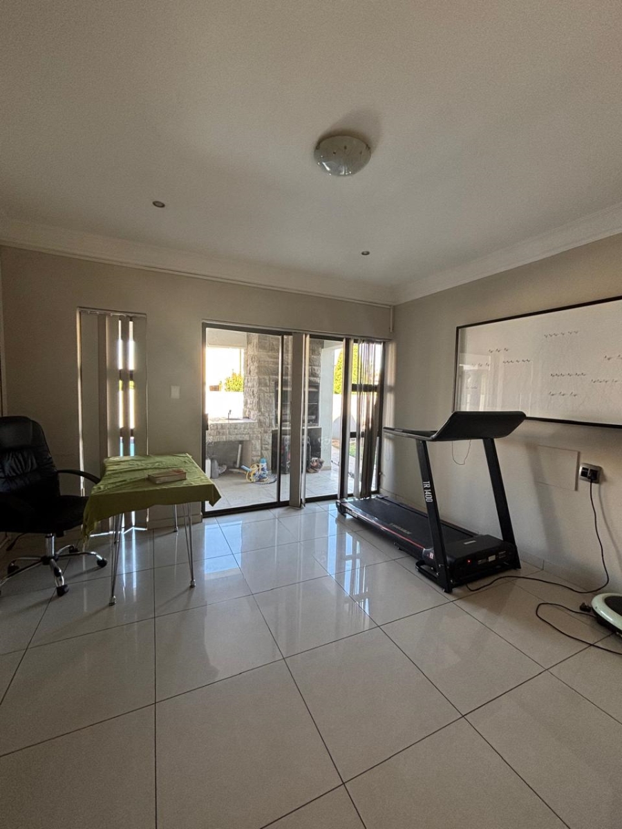5 Bedroom Property for Sale in Savannah Country Estate Gauteng