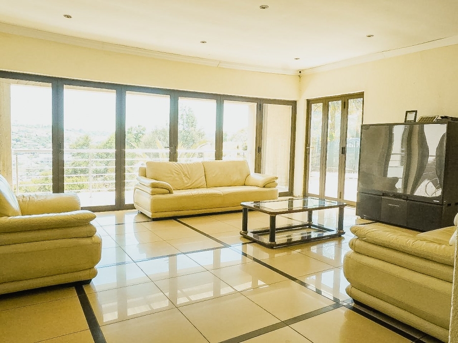 6 Bedroom Property for Sale in Glenvista Gauteng