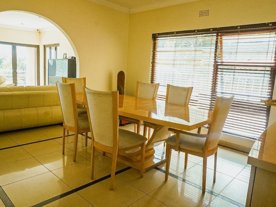6 Bedroom Property for Sale in Glenvista Gauteng