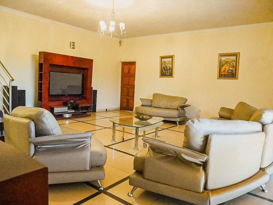 6 Bedroom Property for Sale in Glenvista Gauteng