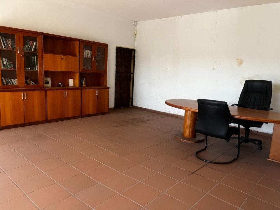 6 Bedroom Property for Sale in Glenvista Gauteng