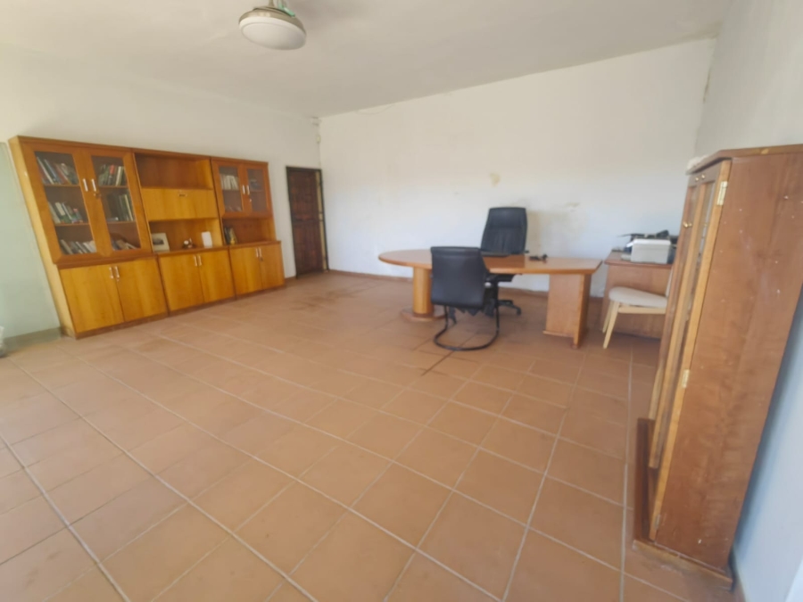 6 Bedroom Property for Sale in Glenvista Gauteng