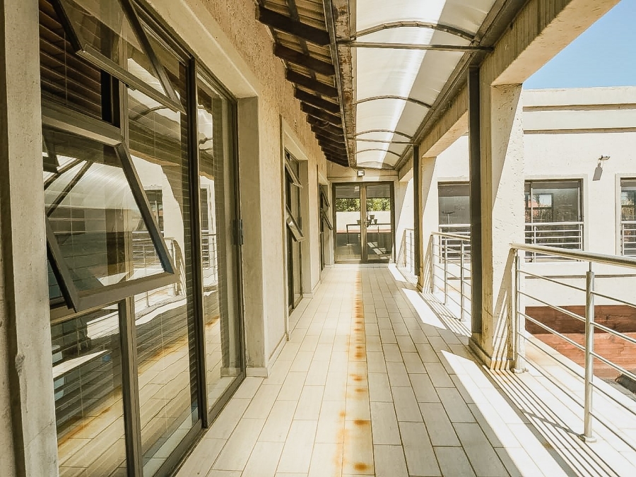 6 Bedroom Property for Sale in Glenvista Gauteng