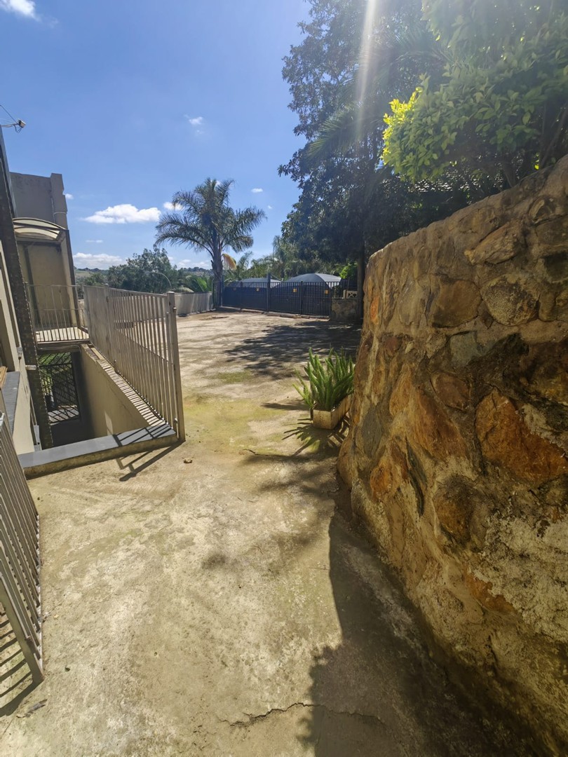 6 Bedroom Property for Sale in Glenvista Gauteng