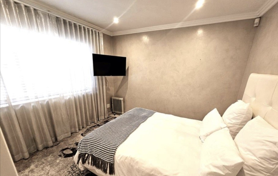 To Let 3 Bedroom Property for Rent in Sandton Central Gauteng