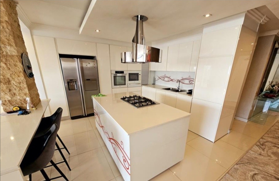 To Let 3 Bedroom Property for Rent in Sandton Central Gauteng