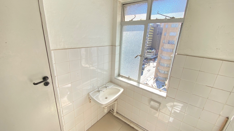1 Bedroom Property for Sale in Joubert Park Gauteng