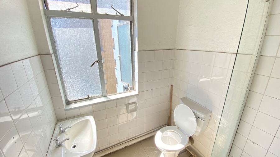 1 Bedroom Property for Sale in Joubert Park Gauteng