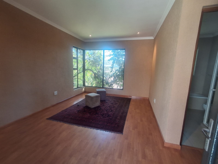 6 Bedroom Property for Sale in Glenvista Gauteng