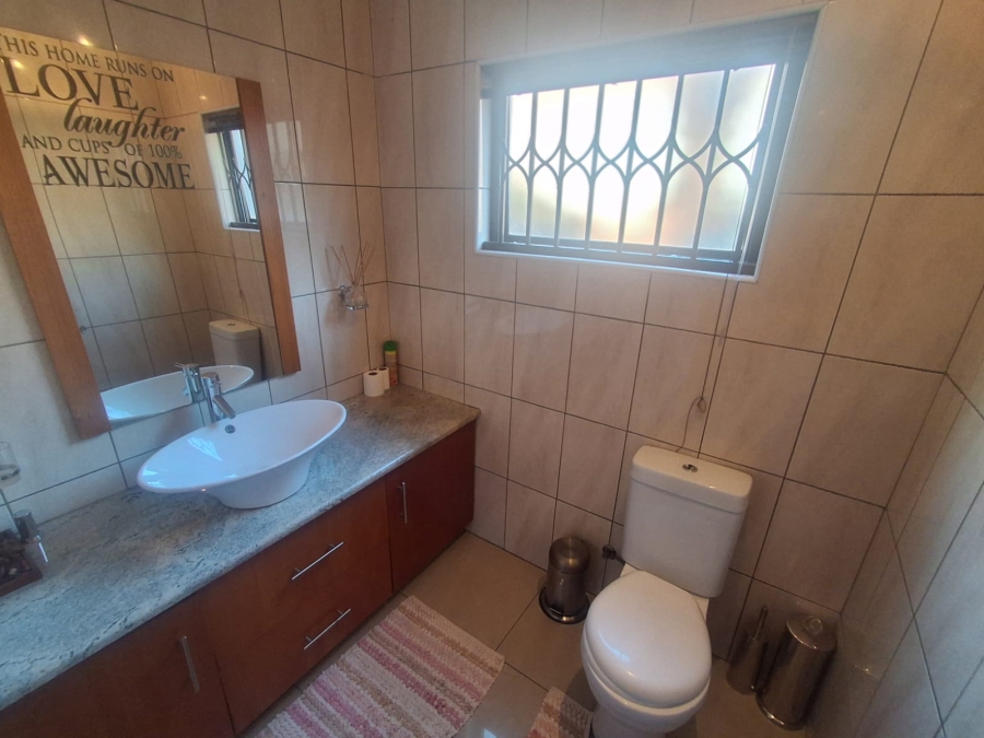 6 Bedroom Property for Sale in Glenvista Gauteng