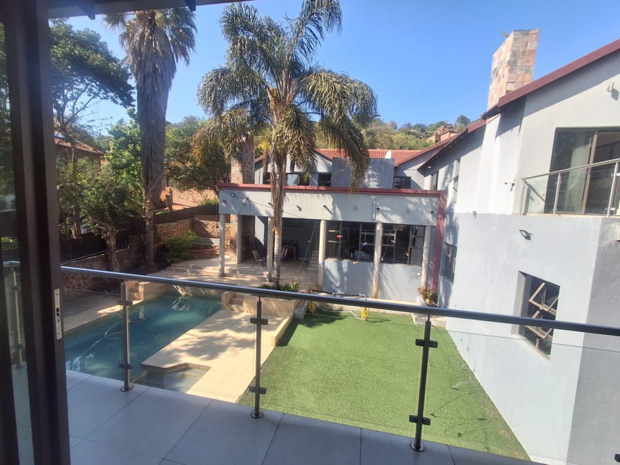6 Bedroom Property for Sale in Glenvista Gauteng