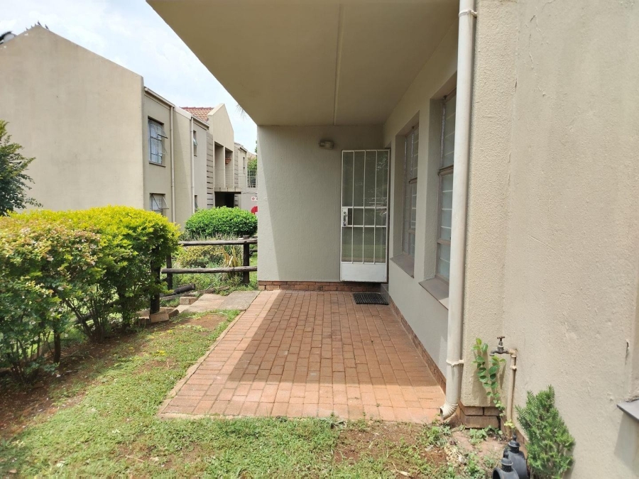 2 Bedroom Property for Sale in Bedford Gardens Gauteng