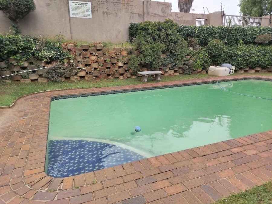 2 Bedroom Property for Sale in Bedford Gardens Gauteng