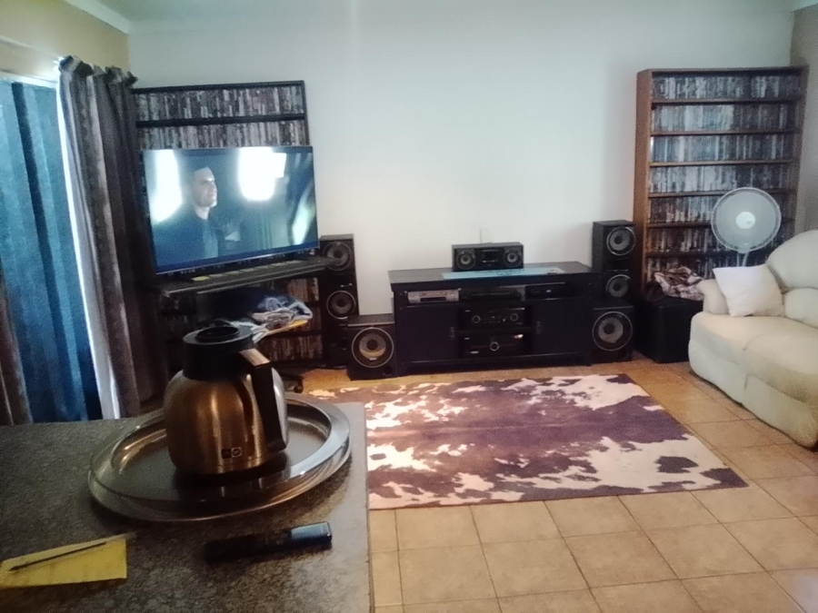 4 Bedroom Property for Sale in The Reeds Gauteng