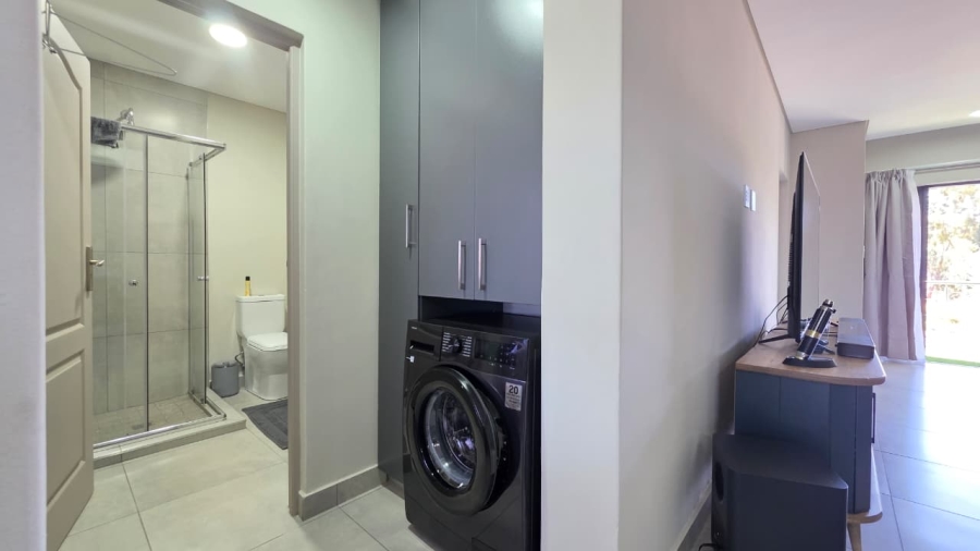 To Let 2 Bedroom Property for Rent in Die Hoewes Gauteng