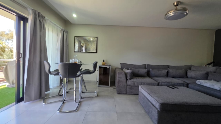 To Let 2 Bedroom Property for Rent in Die Hoewes Gauteng