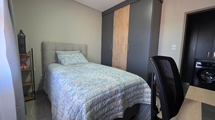 To Let 2 Bedroom Property for Rent in Die Hoewes Gauteng