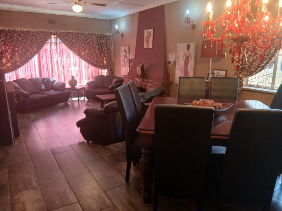 5 Bedroom Property for Sale in Birchleigh Gauteng