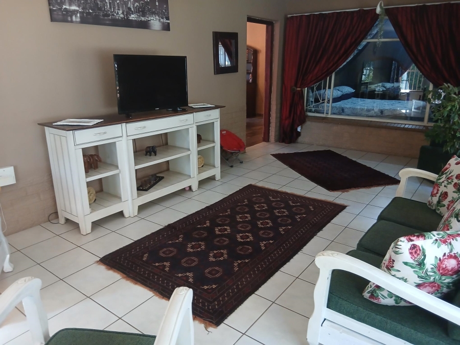 5 Bedroom Property for Sale in Birchleigh Gauteng