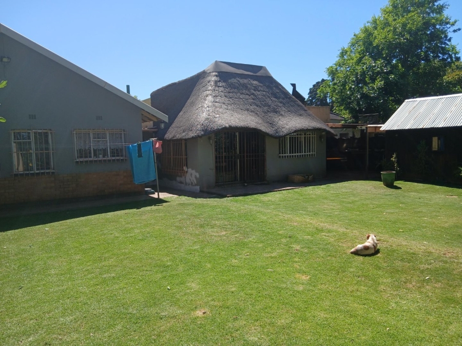 5 Bedroom Property for Sale in Birchleigh Gauteng