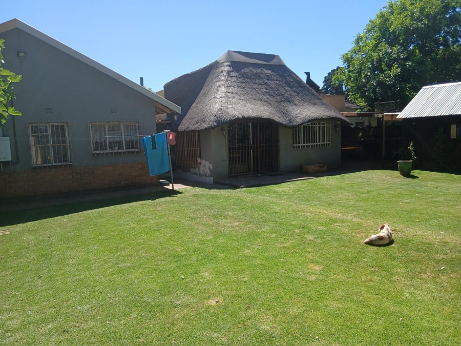 5 Bedroom Property for Sale in Birchleigh Gauteng
