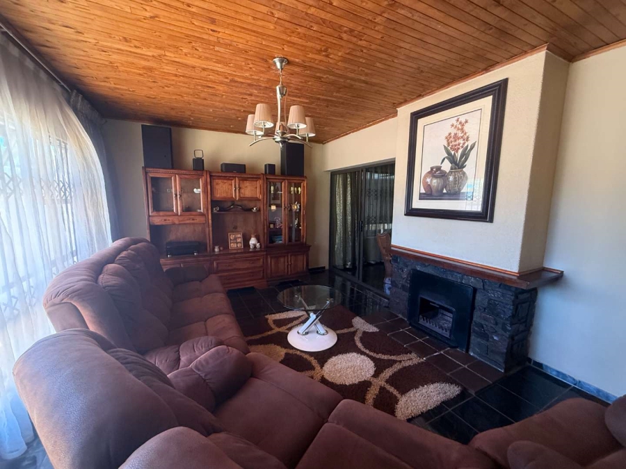3 Bedroom Property for Sale in Rondebult Gauteng