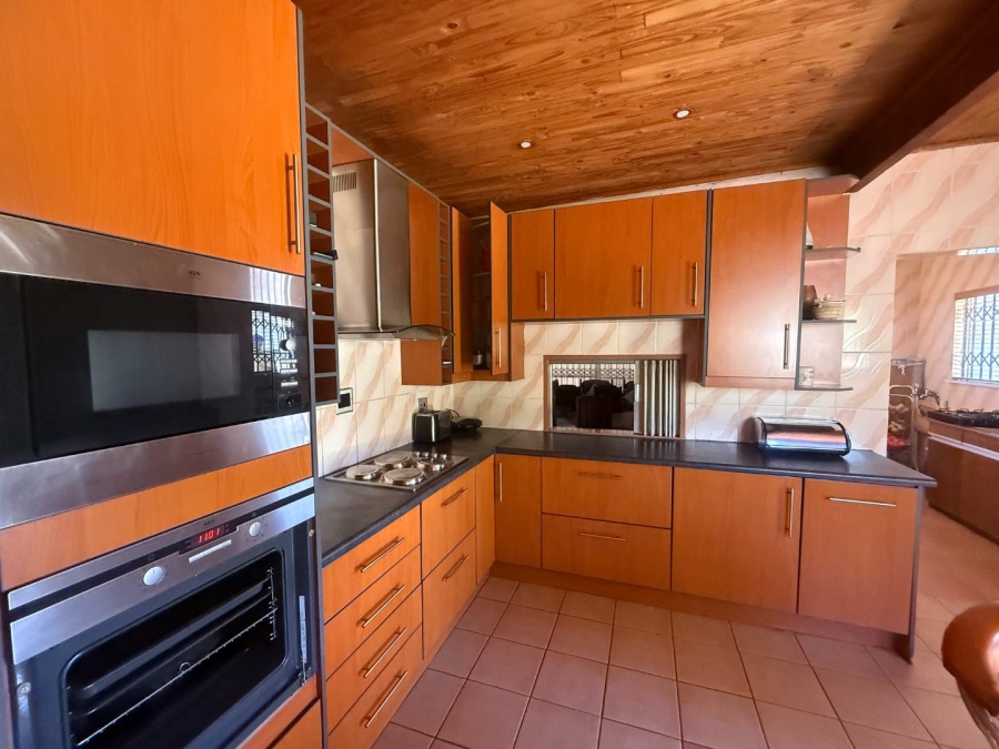 3 Bedroom Property for Sale in Rondebult Gauteng