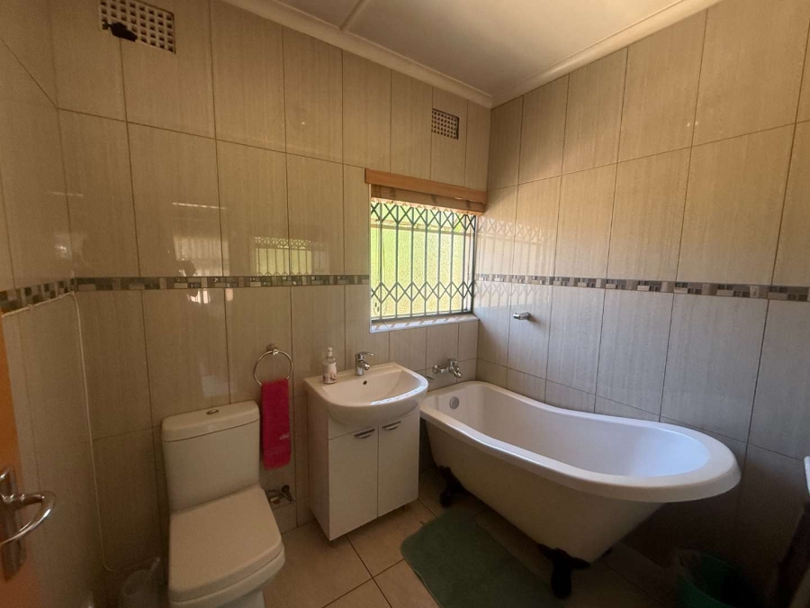 3 Bedroom Property for Sale in Rondebult Gauteng