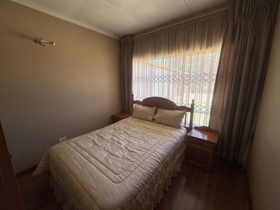 3 Bedroom Property for Sale in Rondebult Gauteng