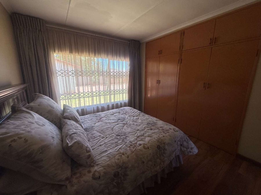 3 Bedroom Property for Sale in Rondebult Gauteng