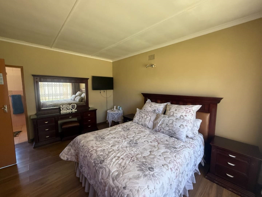 3 Bedroom Property for Sale in Rondebult Gauteng