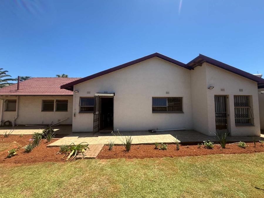 3 Bedroom Property for Sale in Rondebult Gauteng