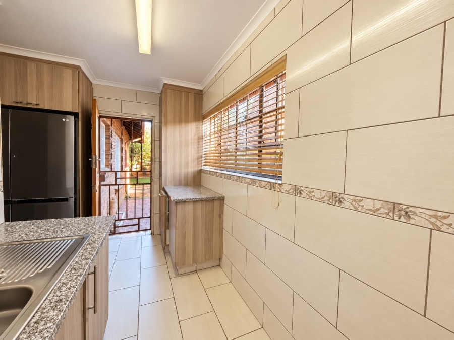 3 Bedroom Property for Sale in Amberfield Crest Estate Gauteng