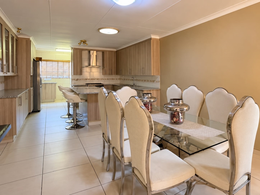 3 Bedroom Property for Sale in Amberfield Crest Estate Gauteng