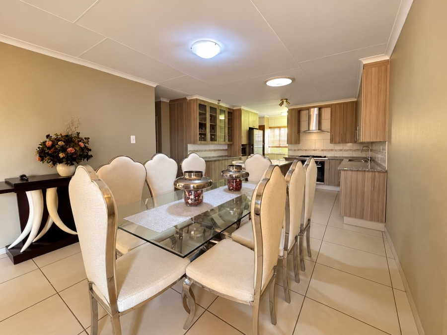 3 Bedroom Property for Sale in Amberfield Crest Estate Gauteng