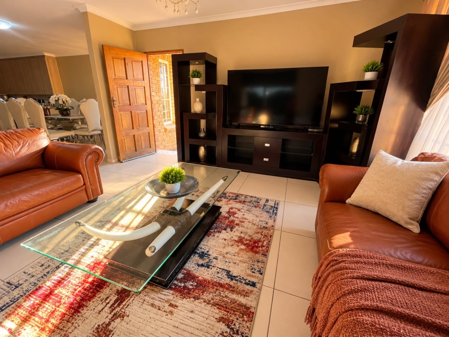 3 Bedroom Property for Sale in Amberfield Crest Estate Gauteng