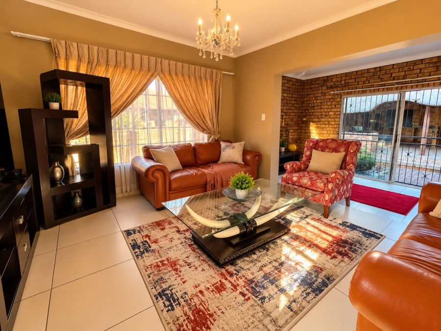 3 Bedroom Property for Sale in Amberfield Crest Estate Gauteng