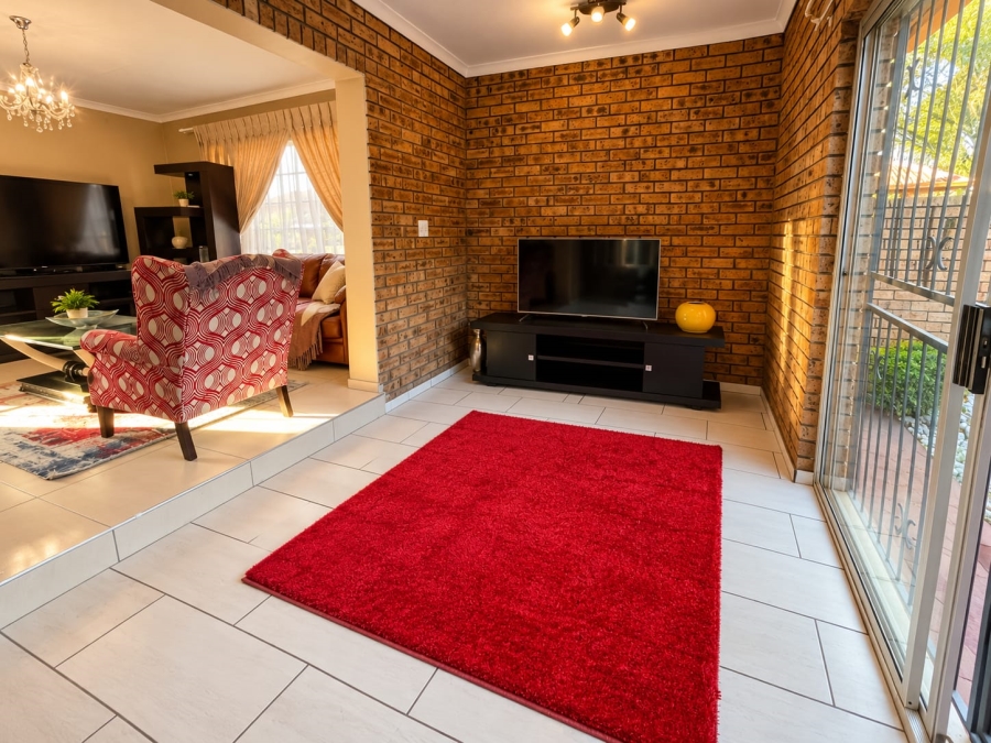 3 Bedroom Property for Sale in Amberfield Crest Estate Gauteng