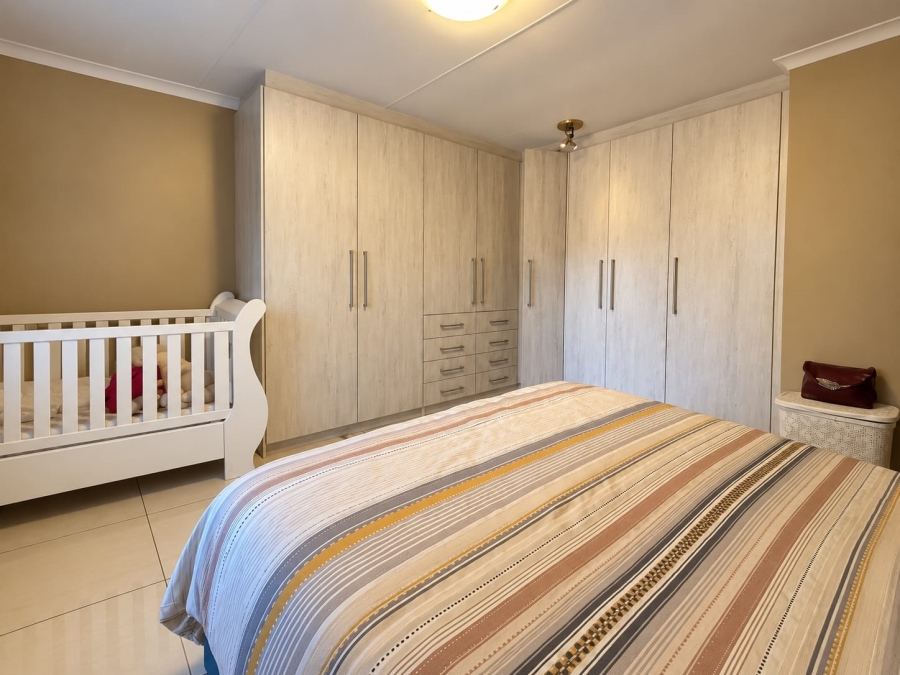 3 Bedroom Property for Sale in Amberfield Crest Estate Gauteng