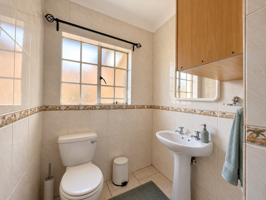 3 Bedroom Property for Sale in Amberfield Crest Estate Gauteng