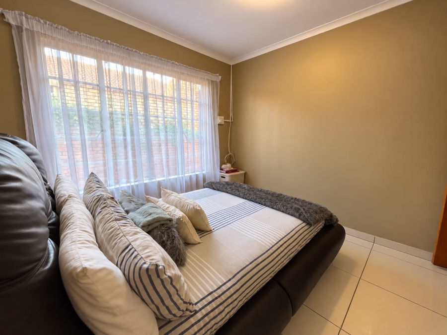 3 Bedroom Property for Sale in Amberfield Crest Estate Gauteng