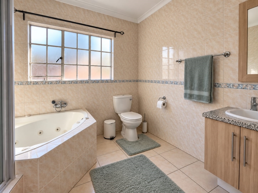 3 Bedroom Property for Sale in Amberfield Crest Estate Gauteng