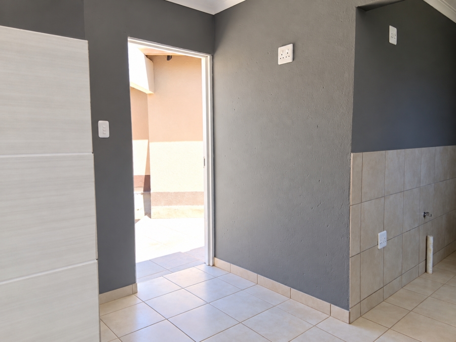 To Let 1 Bedroom Property for Rent in Albertsdal Gauteng