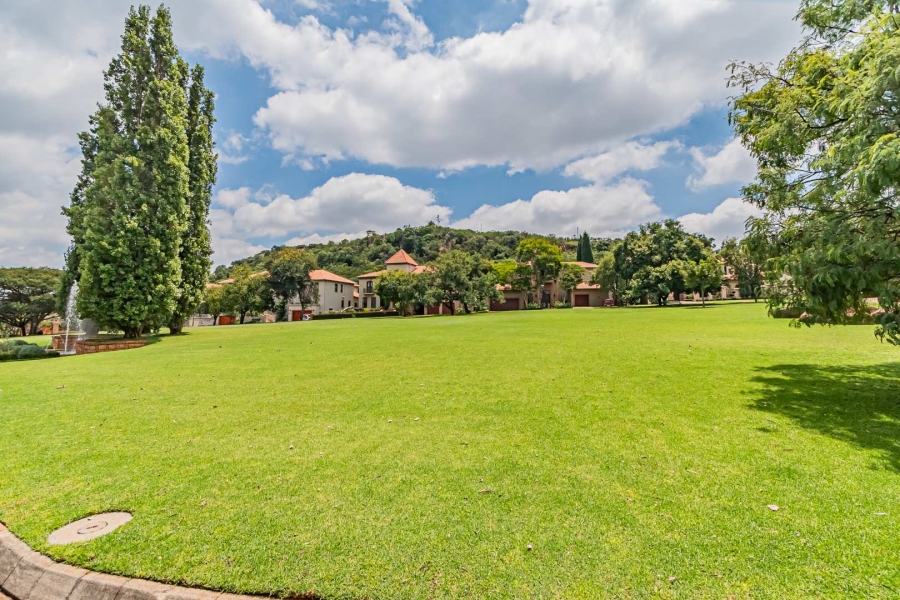 4 Bedroom Property for Sale in Faerie Glen Gauteng
