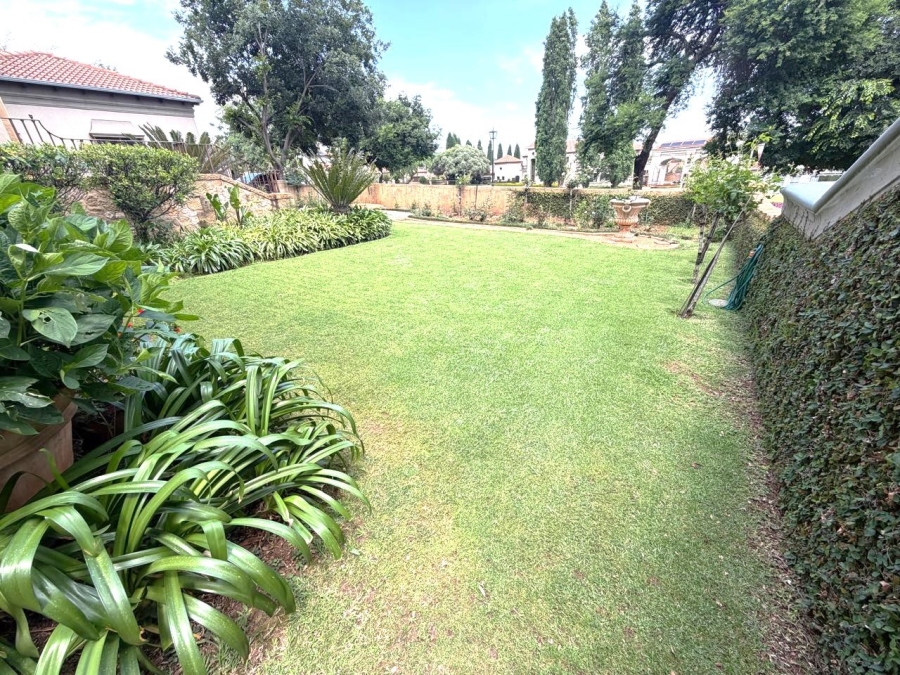 4 Bedroom Property for Sale in Faerie Glen Gauteng