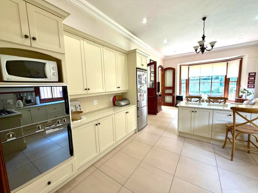 4 Bedroom Property for Sale in Faerie Glen Gauteng