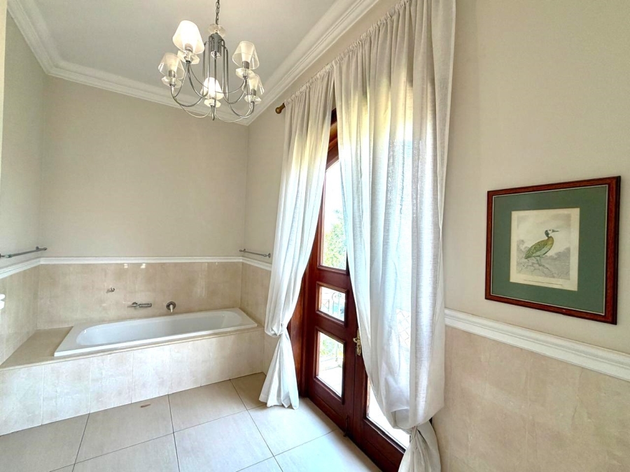 4 Bedroom Property for Sale in Faerie Glen Gauteng