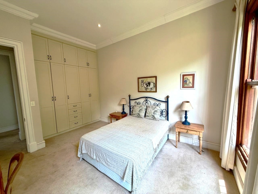 4 Bedroom Property for Sale in Faerie Glen Gauteng