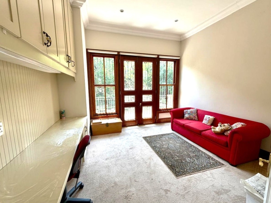 4 Bedroom Property for Sale in Faerie Glen Gauteng